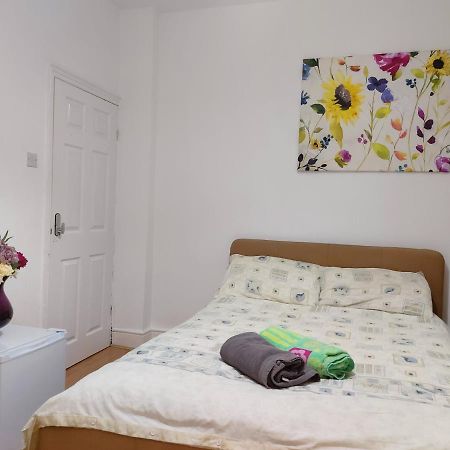 Spacious Double Room In Anfield ลิเวอร์พูล ภายนอก รูปภาพ