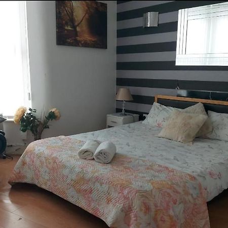 Spacious Double Room In Anfield ลิเวอร์พูล ภายนอก รูปภาพ