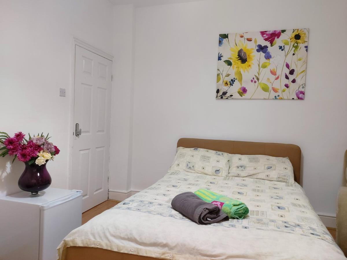Spacious Double Room In Anfield ลิเวอร์พูล ภายนอก รูปภาพ