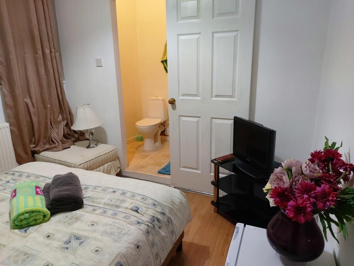 Spacious Double Room In Anfield ลิเวอร์พูล ภายนอก รูปภาพ