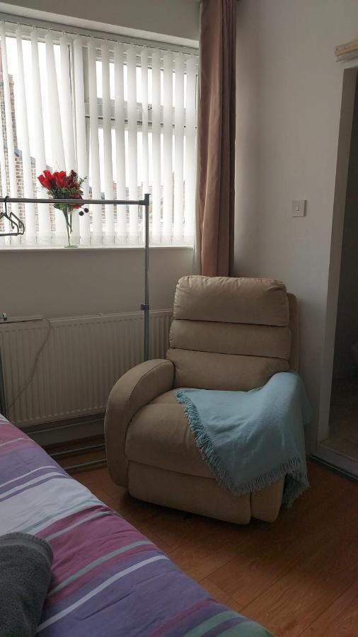 Spacious Double Room In Anfield ลิเวอร์พูล ภายนอก รูปภาพ