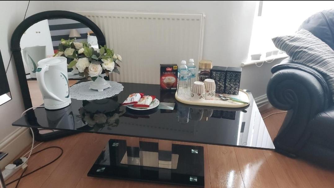 Spacious Double Room In Anfield ลิเวอร์พูล ภายนอก รูปภาพ